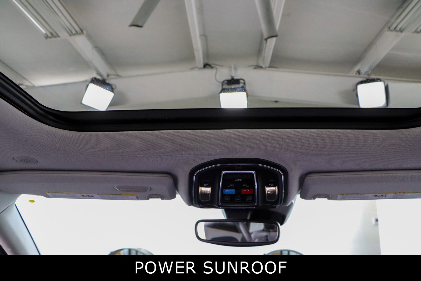 Used 2023 Jeep Grand Cherokee Limited image 21