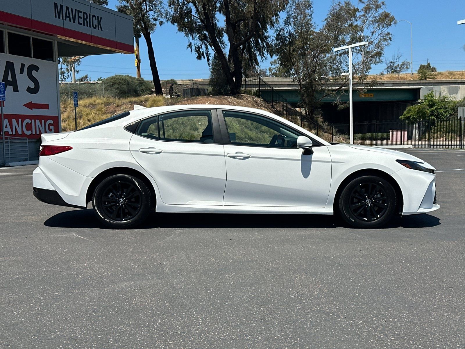 Used 2025 Toyota Camry LE FWD image 6