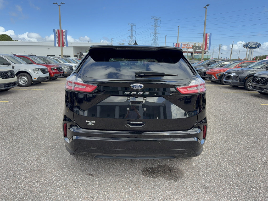Certified 2024 Ford Edge ST-Line image 6