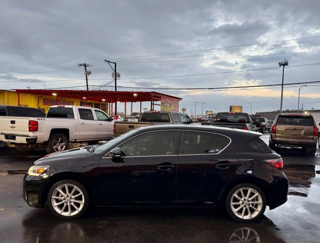 Used 2011 Lexus CT 200h Premium image 7