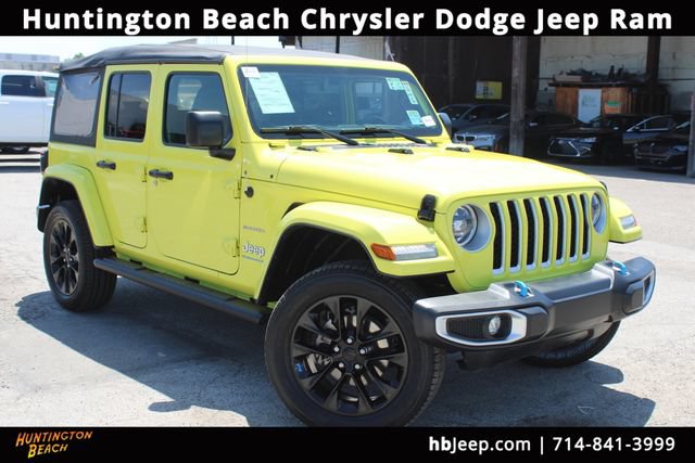 Used 2023 Jeep Wrangler Unlimited Sahara w/ Cold Weather Group AWD/4WD image 1