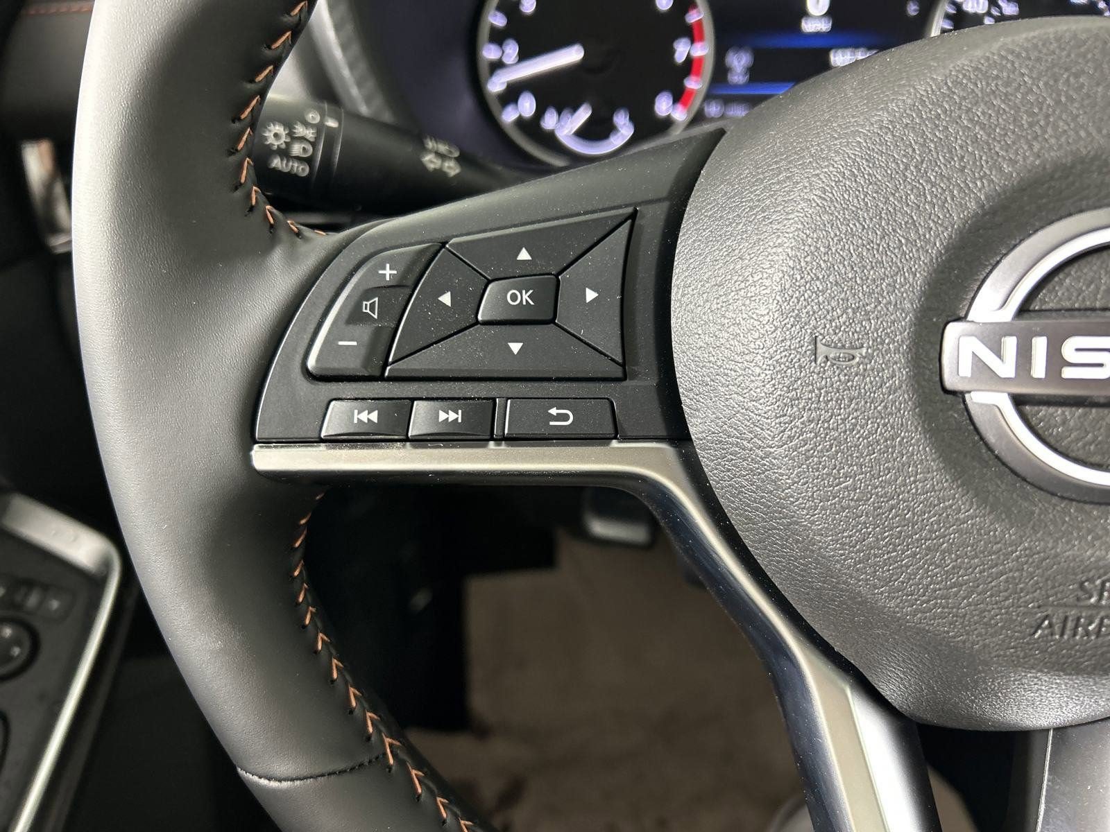 New 2025 Nissan Sentra SR FWD image 15