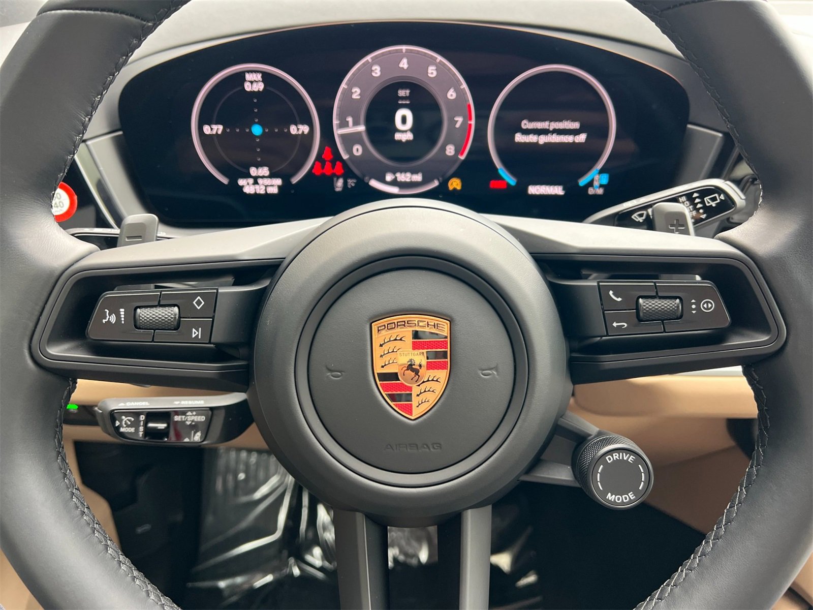 Certified 2025 Porsche Cayenne image 28