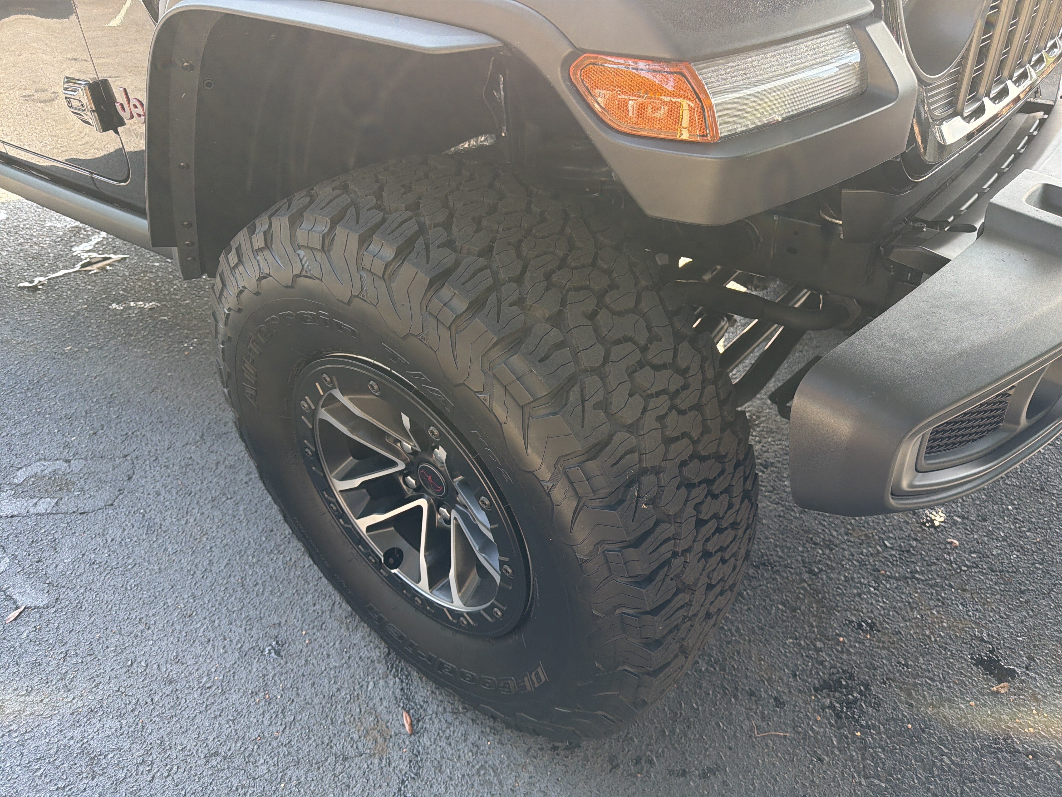 Used 2026 Jeep Wrangler Unlimited Rubicon w/ Xtreme 35 Tire Package AWD/4WD image 11