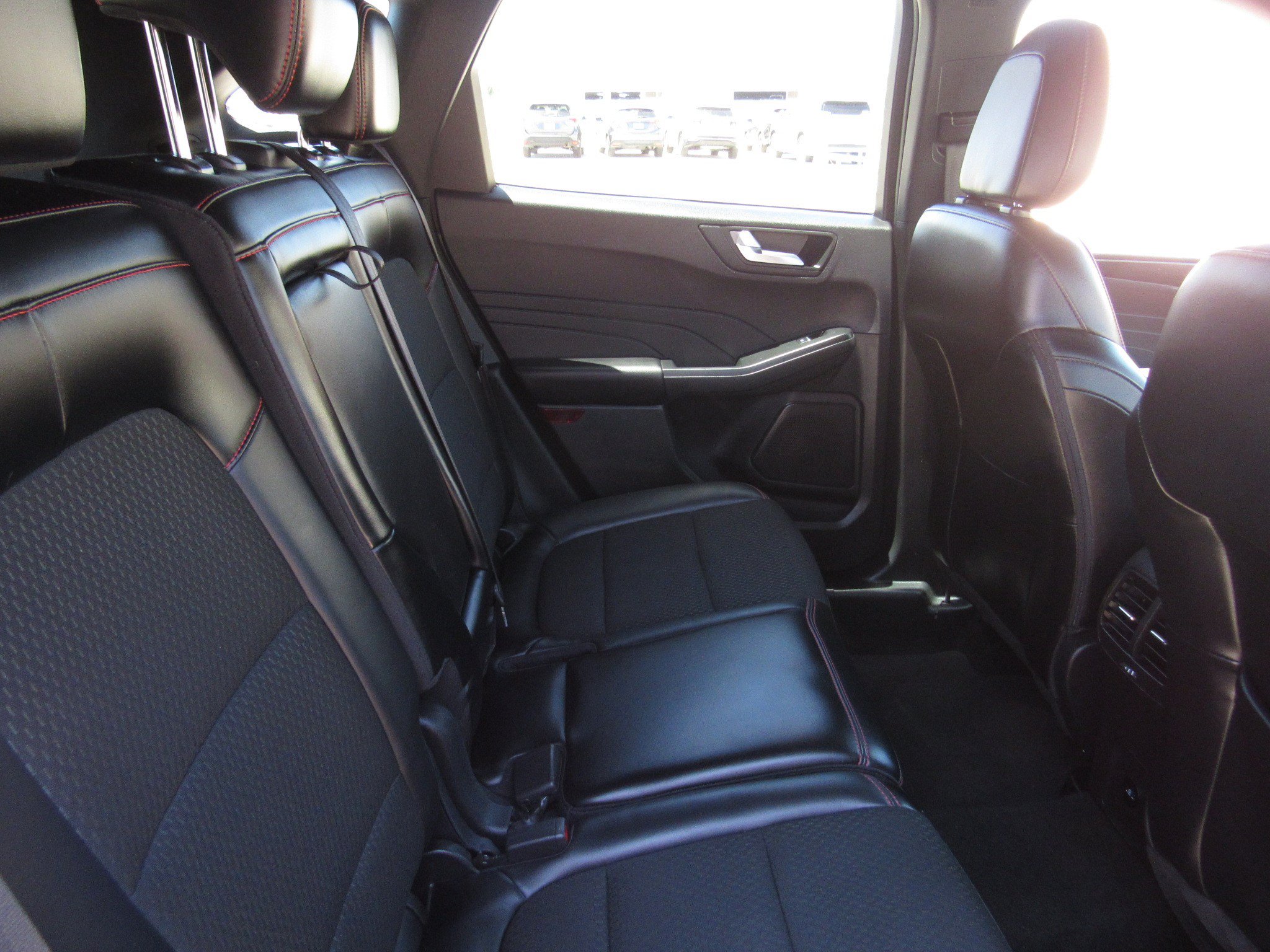 Used 2025 Ford Escape ST-Line FWD image 11