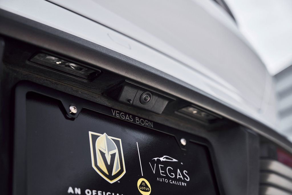 Used 2020 Porsche Taycan Turbo image 12