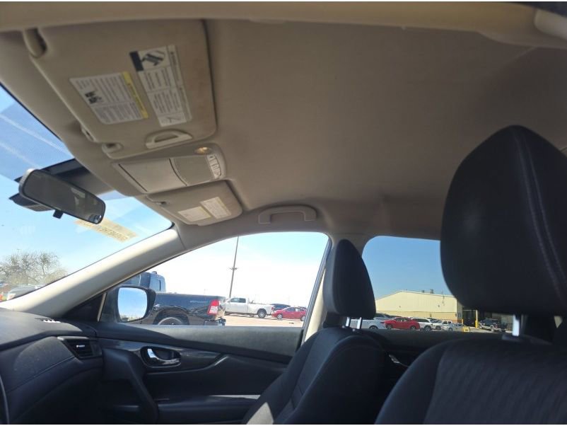 Used 2019 Nissan Rogue SV image 13