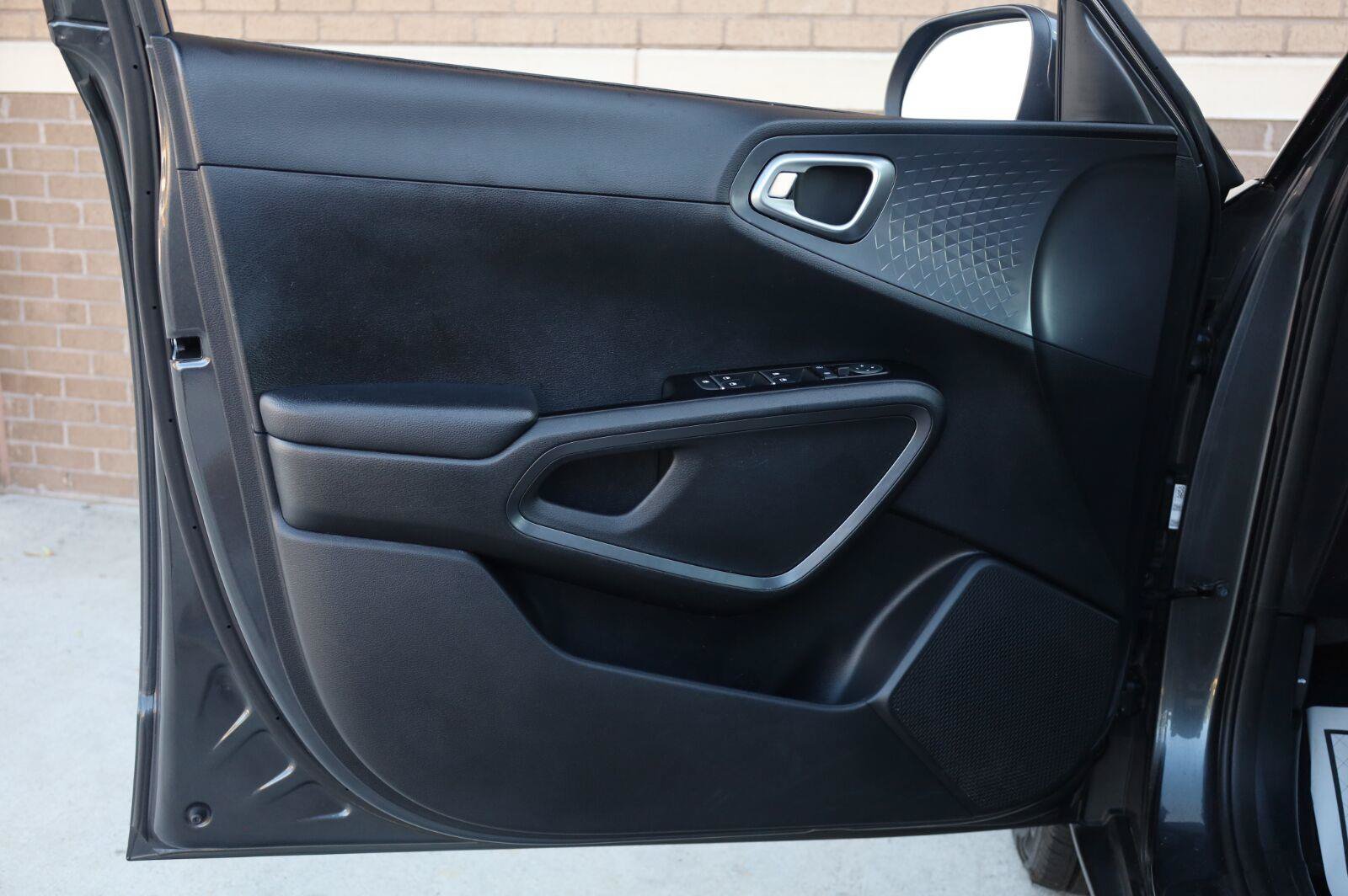 Used 2021 Kia Soul S FWD image 14