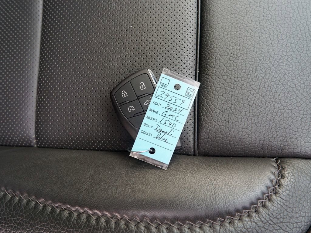 Used 2024 GMC Sierra 1500 Denali image 37
