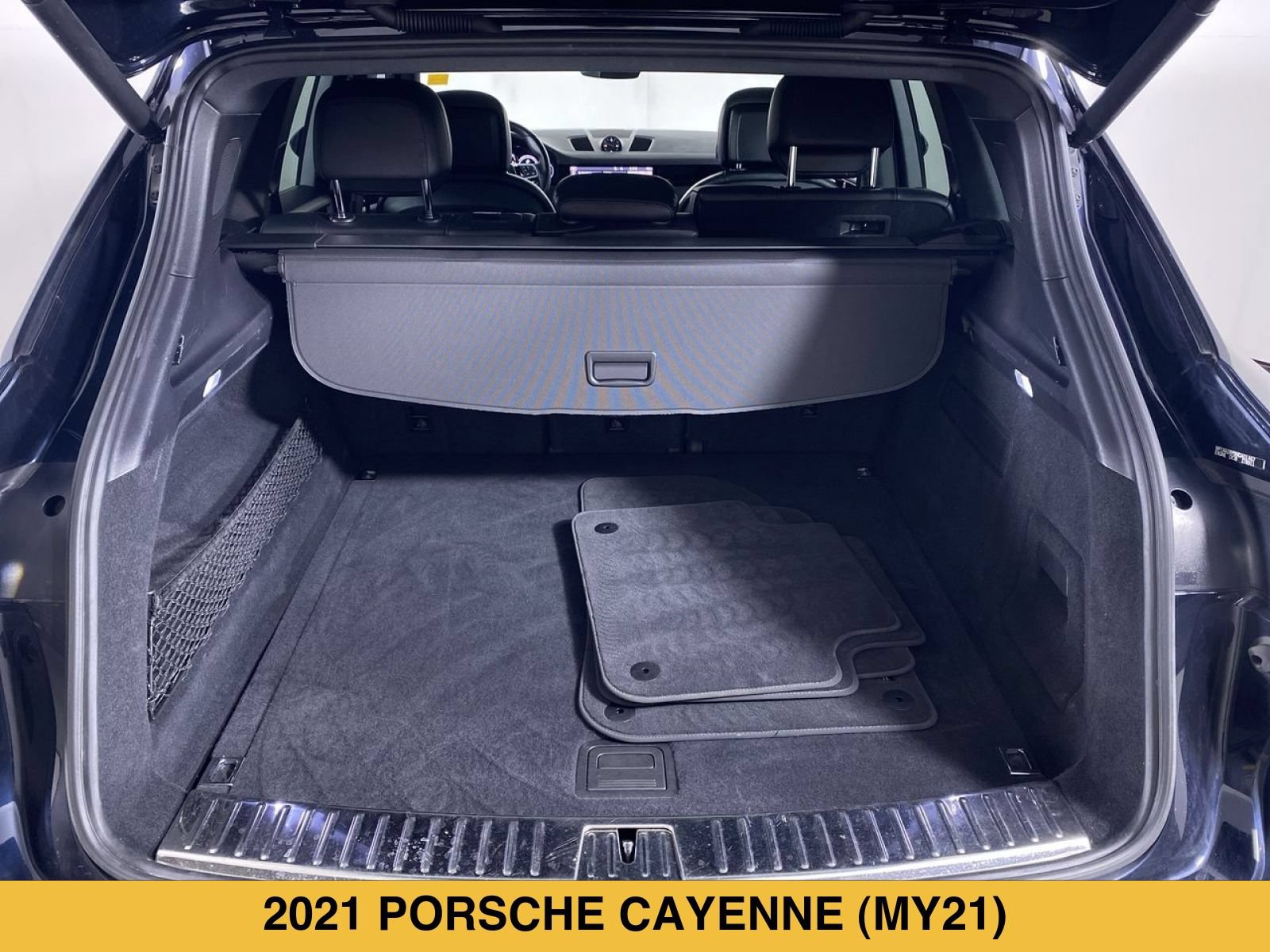 Used 2021 Porsche Cayenne AWD/4WD image 16
