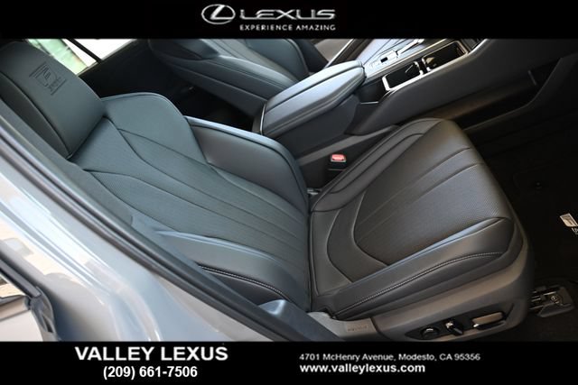 New 2026 Lexus TX 500h AWD image 19