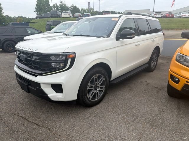 Used 2025 Ford Expedition Active AWD/4WD image 12