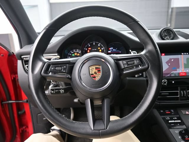 Certified 2022 Porsche Macan AWD/4WD image 12