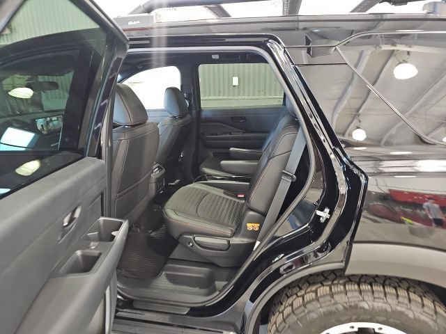 New 2026 Nissan Pathfinder Rock Creek AWD/4WD image 18