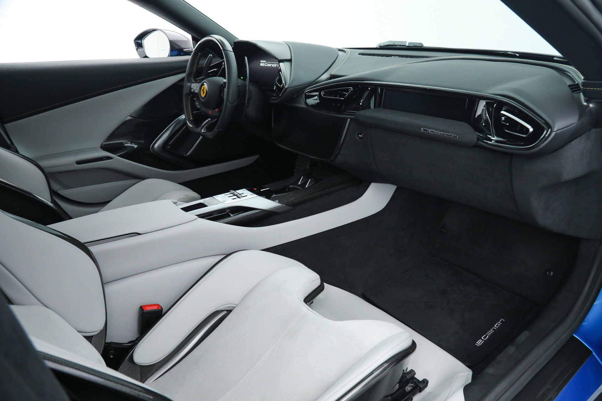 Certified 2025 Ferrari 12Cilindri image 18