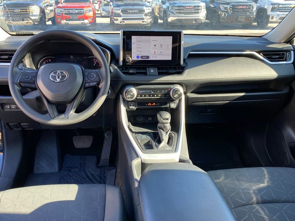 Used 2024 Toyota RAV4 XLE FWD image 27