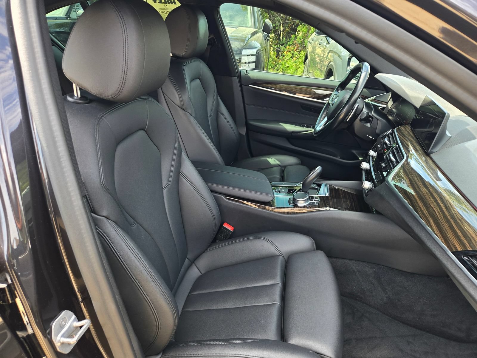 Used 2020 BMW 530i w/ Premium Package RWD image 26