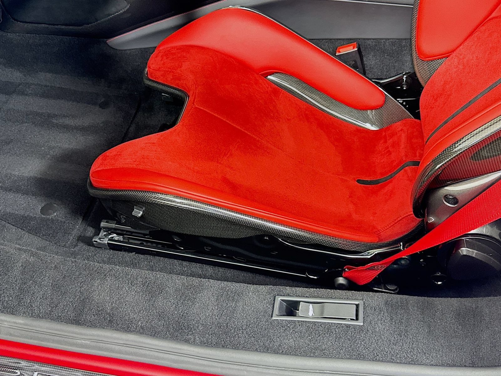Used 2023 Ferrari SF90 Spider AWD/4WD image 18