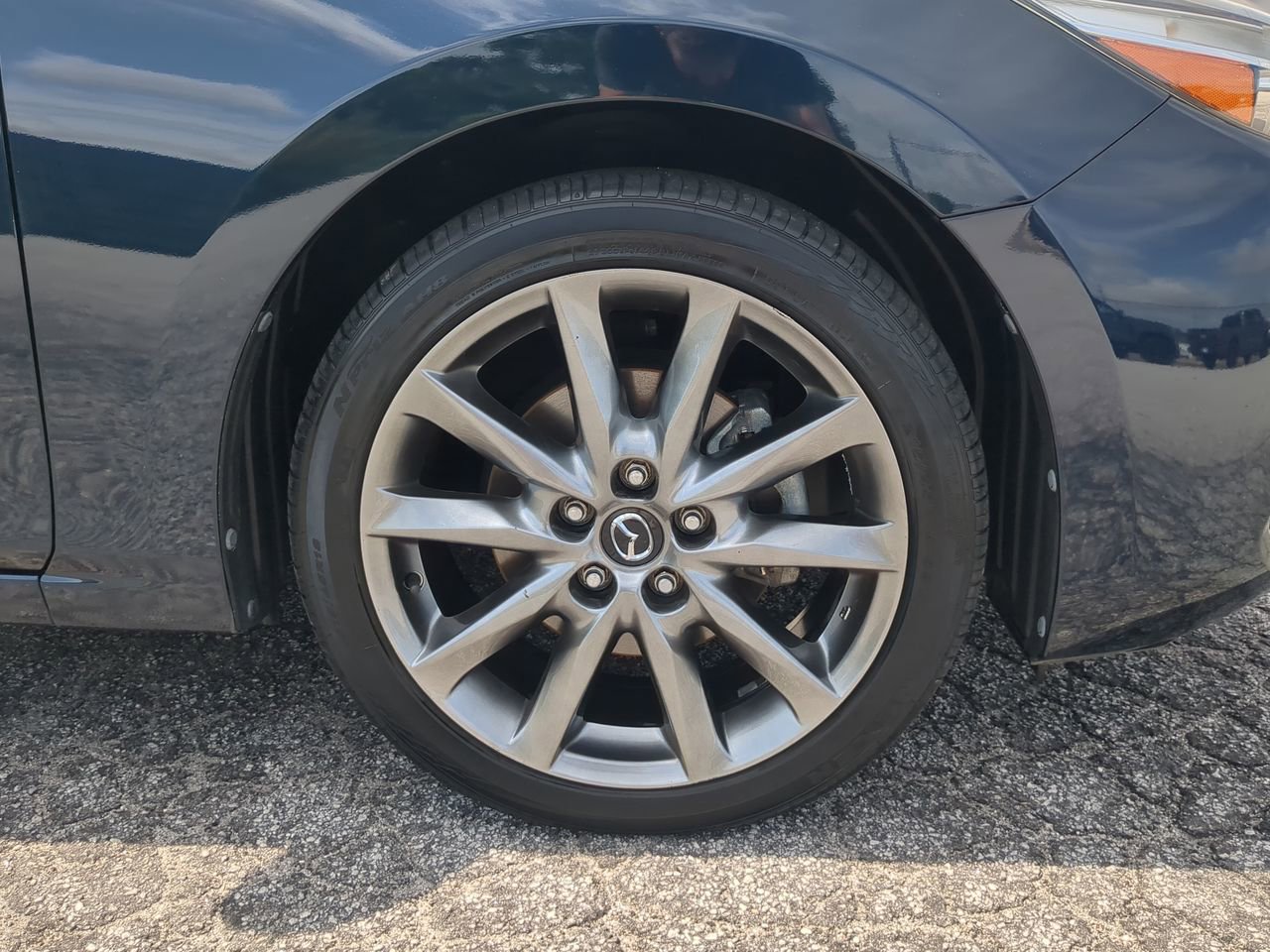 Used 2018 MAZDA MAZDA3 Touring FWD image 9