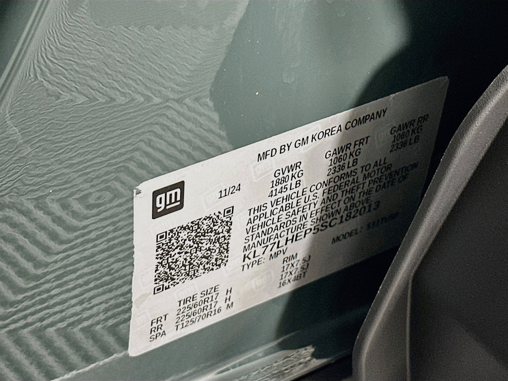 Used 2025 Chevrolet Trax LT FWD image 12