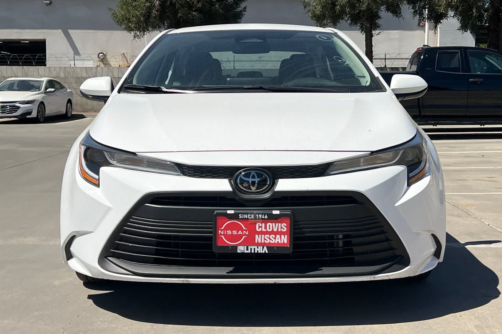 Used 2025 Toyota Corolla LE FWD image 11