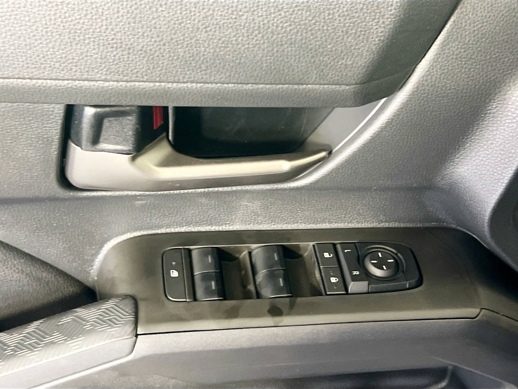 Used 2025 Toyota Tacoma TRD Sport image 16