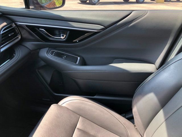 Used 2023 Subaru Legacy Limited image 9