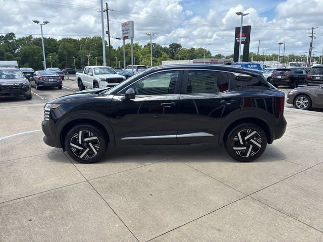 Used 2026 Nissan Kicks SV w/ Charging Package FWD image 4