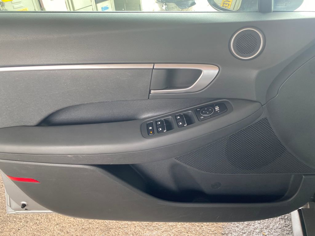 Used 2020 Hyundai Sonata SE FWD image 12