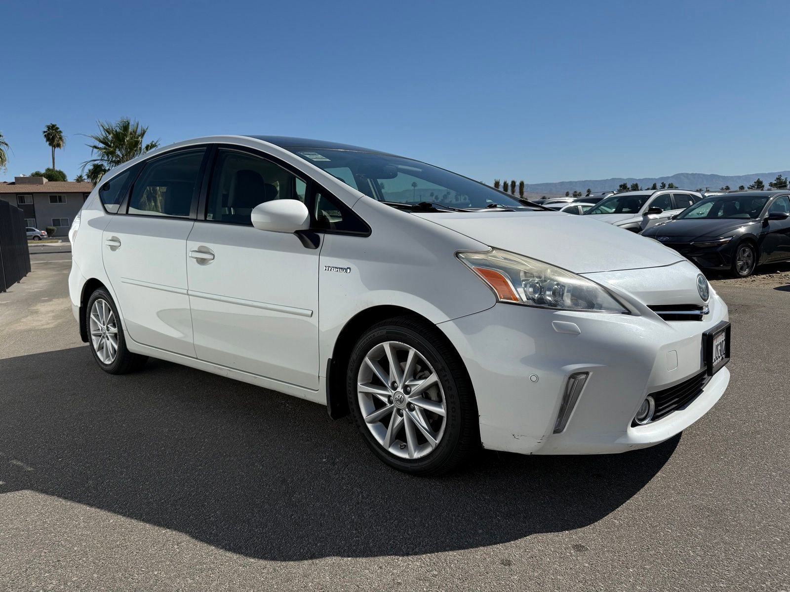 Used 2012 Toyota Prius V Five FWD image 2