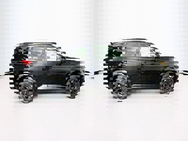 New 2026 Nissan Rogue SV image 4