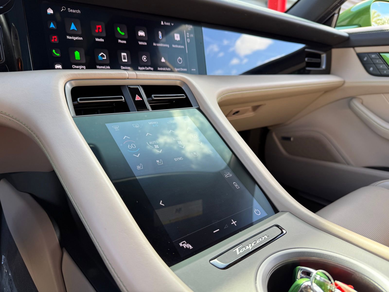 Used 2022 Porsche Taycan 4S image 23