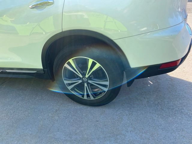Used 2017 Nissan Rogue SL w/ SL Premium Package AWD/4WD image 12