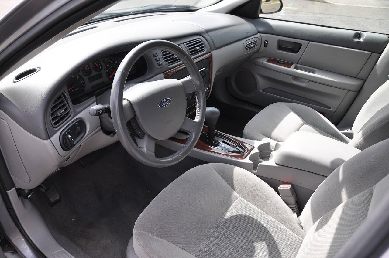 Used 2006 Ford Taurus SEL FWD image 14