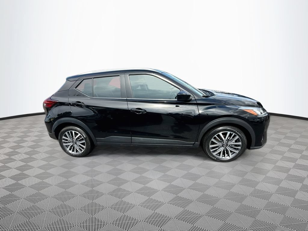 Used 2021 Nissan Kicks SV FWD image 5
