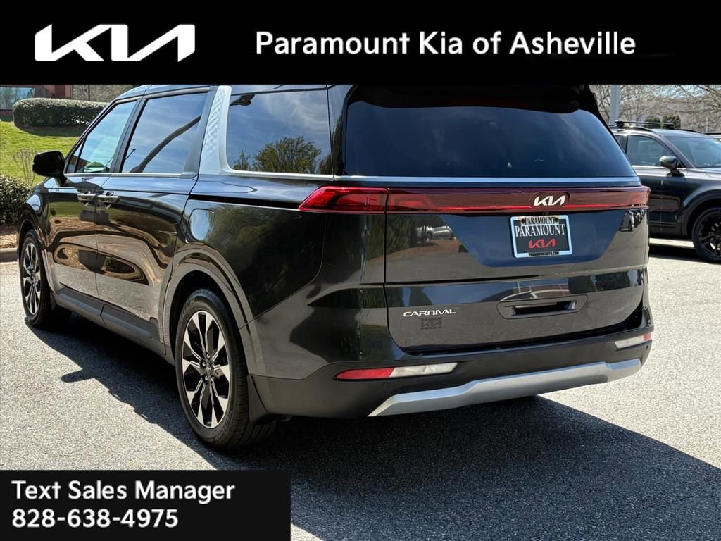 Certified 2023 Kia Carnival EX image 4