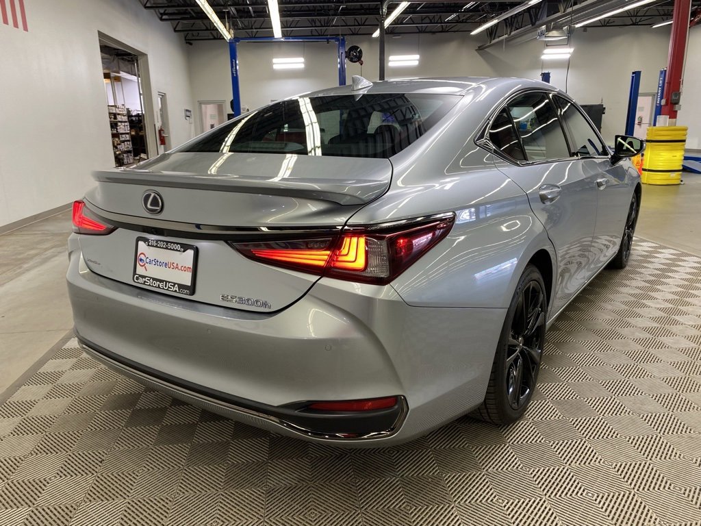 Used 2022 Lexus ES 300h F Sport image 13