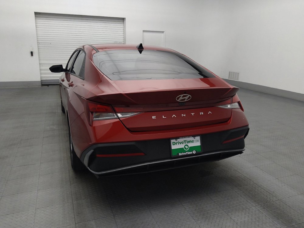 Used 2024 Hyundai Elantra SEL FWD image 6