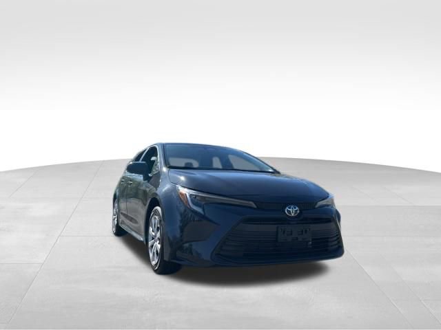 Used 2024 Toyota Corolla LE AWD/4WD image 31