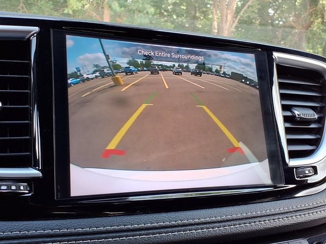 Used 2026 Chrysler Pacifica Limited w/ S Appearance Package FWD image 11