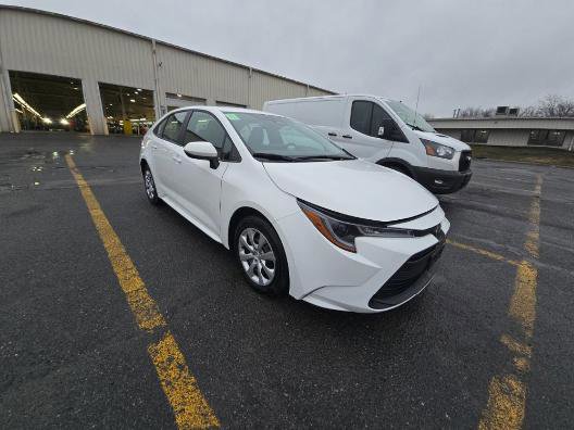 Used 2025 Toyota Corolla LE image 1
