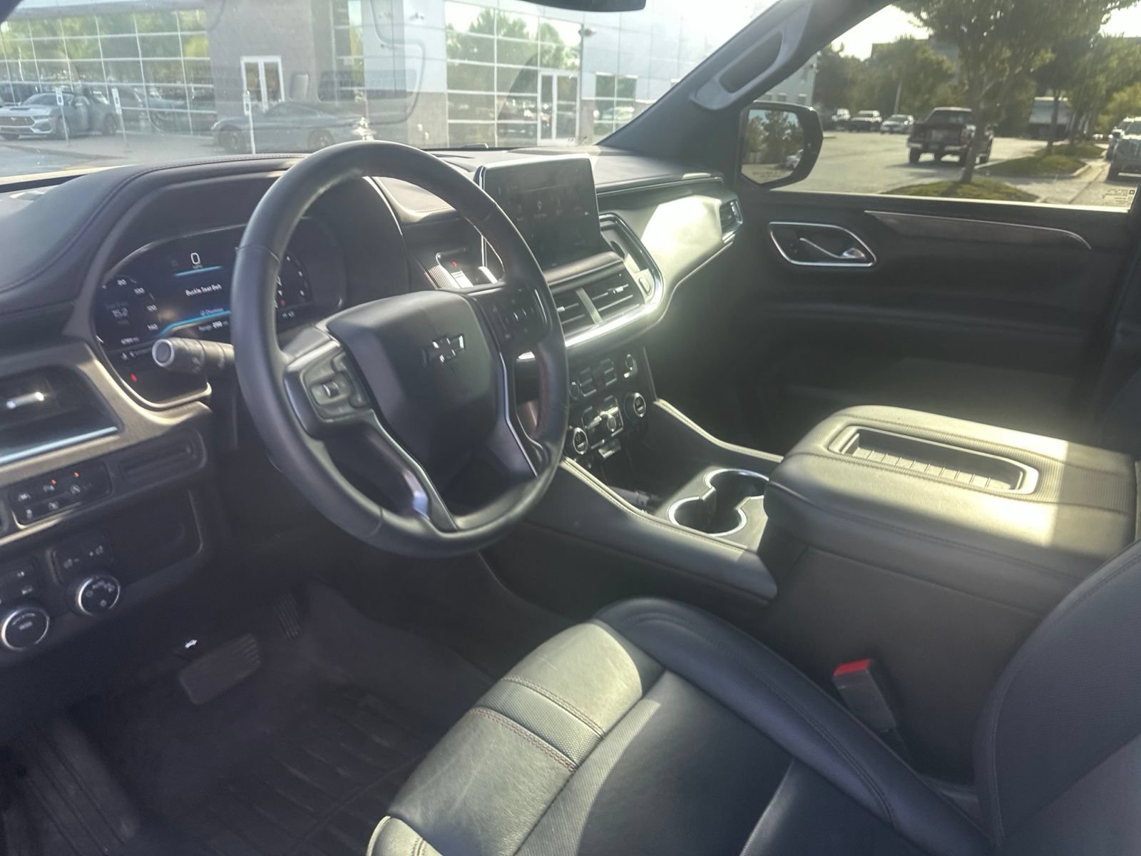Used 2023 Chevrolet Suburban RST w/ Luxury Package AWD/4WD image 13