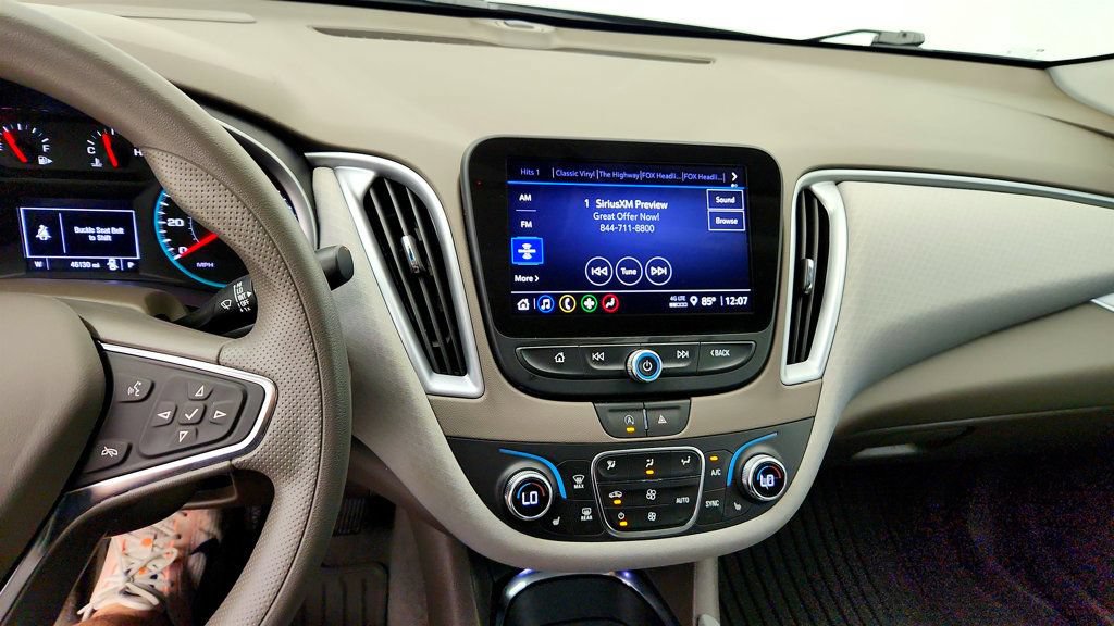Used 2024 Chevrolet Malibu LT FWD image 17