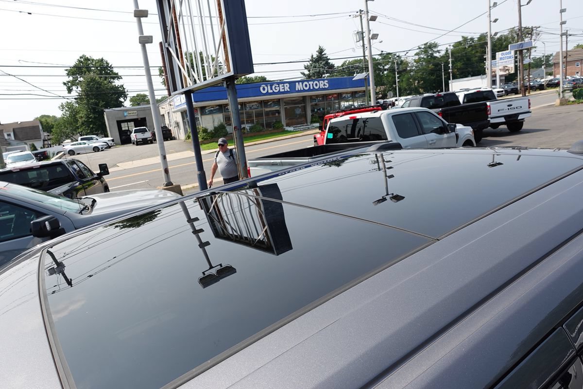 Used 2023 Ford F150 Lariat w/ Equipment Group 502A High AWD/4WD image 8