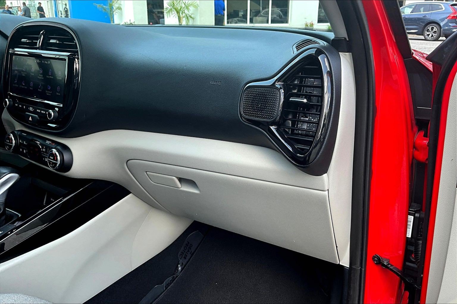 Used 2022 Kia Soul EX FWD image 16