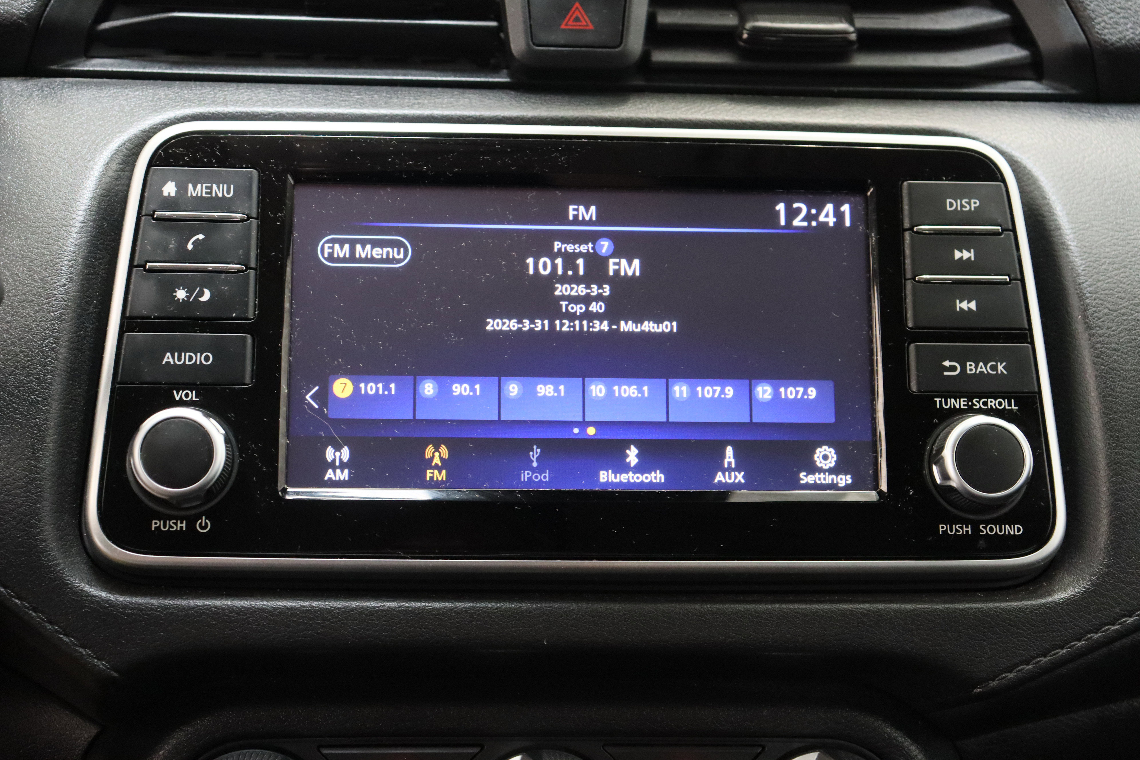 Used 2025 Nissan Versa S w/ Trunk Package FWD image 17