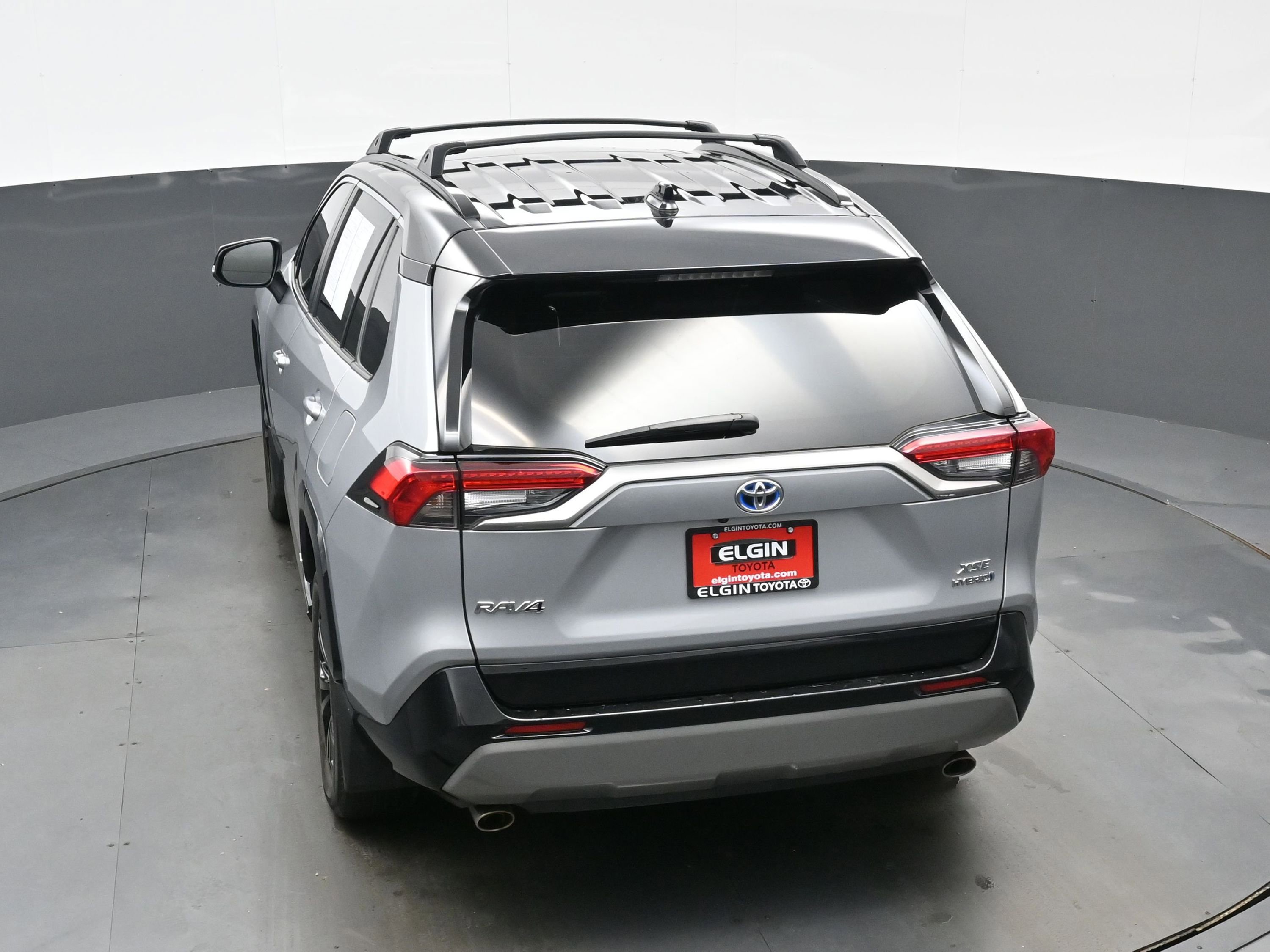Used 2024 Toyota RAV4 XSE AWD/4WD image 40