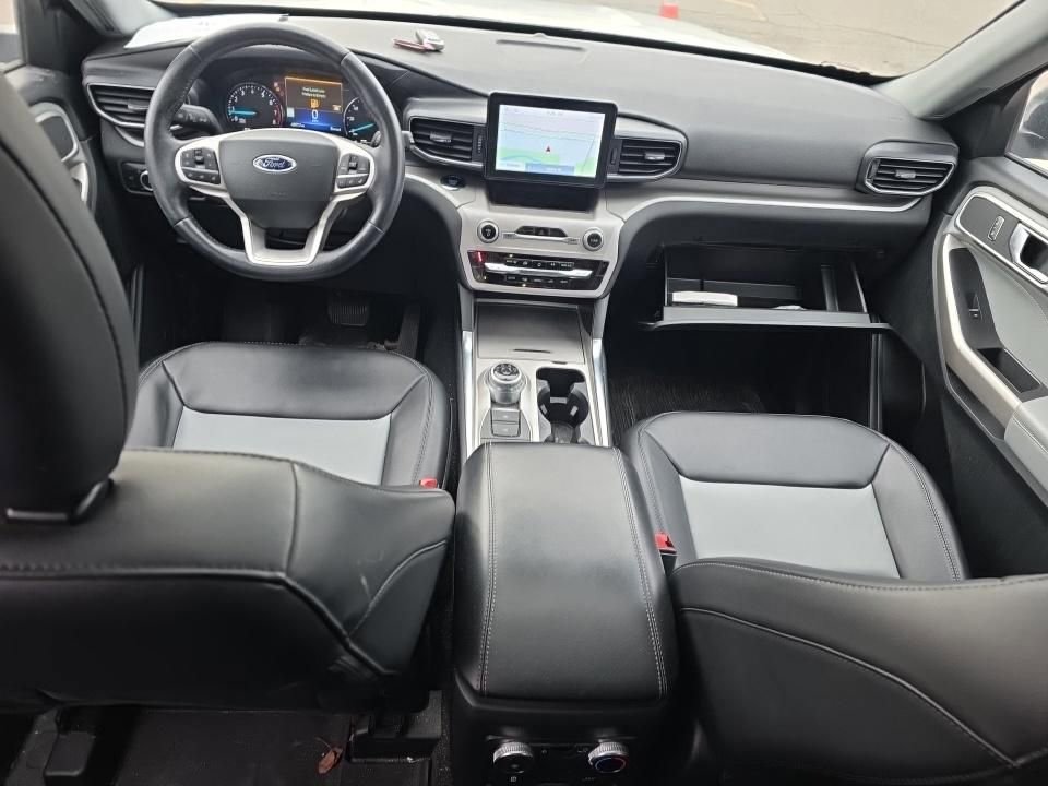 Used 2023 Ford Explorer XLT w/ Equipment Group 202A image 6