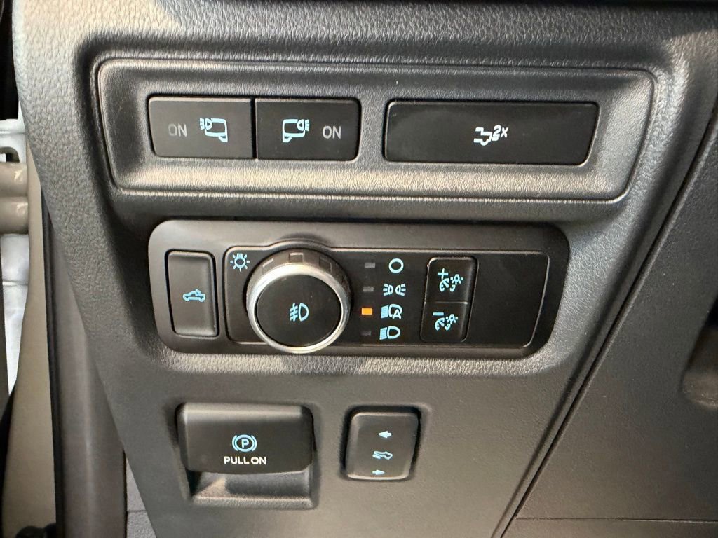 Used 2023 Ford F150 Lariat image 27