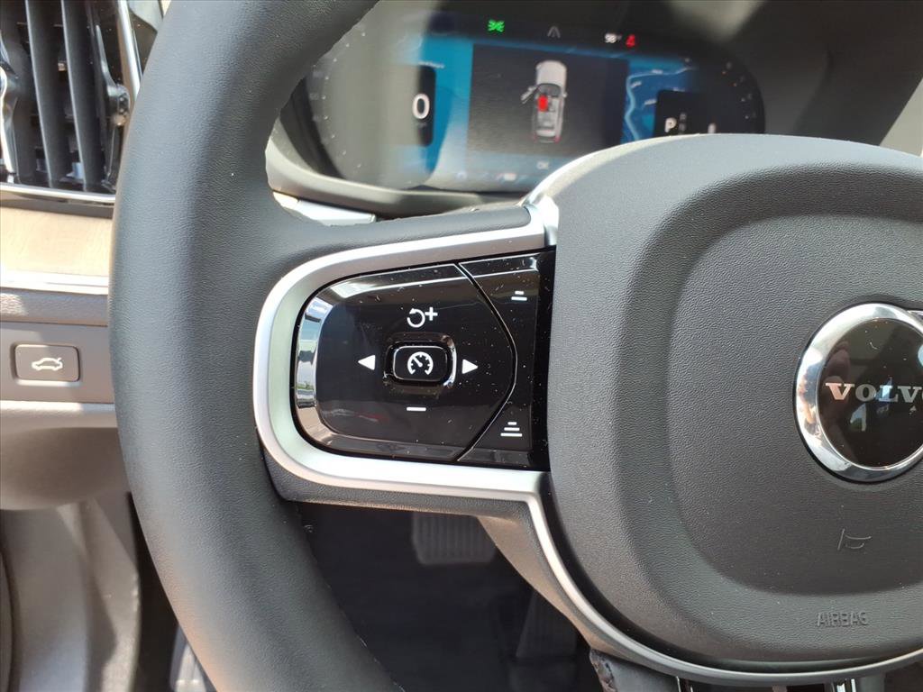 New 2026 Volvo XC60 B5 Core w/ Climate Package AWD/4WD image 15